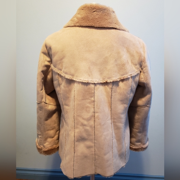 Maksa Faux Fur Jacket - Picture 2 of 8